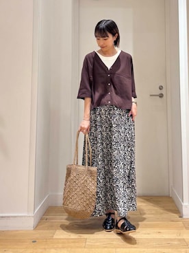 「フラワープリント」｜「アイテム（タンクトップ）」を使った、imari さん（レディース・156cm）の春コーディネート