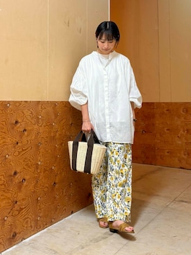 「URBAN RESEARCH DOORS（アーバンリサーチドアーズ）のコットンボイルギャザーブラウス（シャツ/ブラウス）」を使った、yokoo さん（レディース・156cm）の春コーディネート