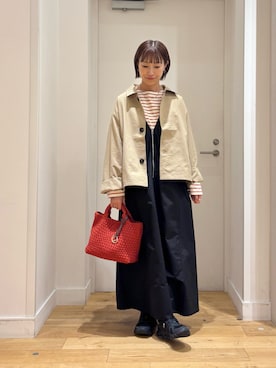 「URBAN RESEARCH DOORS（アーバンリサーチドアーズ）のFORK&SPOON　ナイロンテントワンピース（ワンピース、ブラック系）」を使った、yokoo さん（レディース・156cm）の秋コーディネート