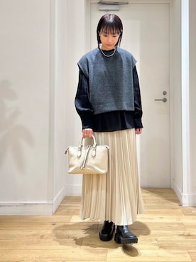 「URBAN RESEARCH DOORS（アーバンリサーチドアーズ）のピンタックフリルスタンドカラーブラウス（シャツ/ブラウス）」を使った、yokoo さん（レディース・156cm）の冬コーディネート