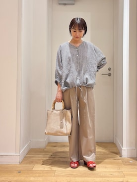 「RODE SKO（ロデスコ）のアイテム（バッグ）」を使った、yokoo さん（レディース・156cm）の春コーディネート