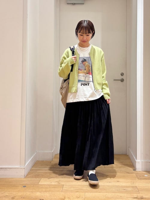 【グリーン系その他】『仁村紗和さん着用』『UR TECH Renew Knit』VネックZIPカーディガン 仁村紗和さん着用』『UR TECH Renew Knit』VネックZIPカーディガン
