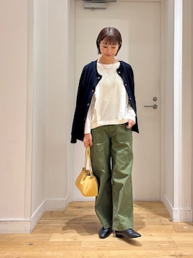 「URBAN RESEARCH DOORS（アーバンリサーチドアーズ）のコットンバックタック長袖プルオーバー 26AW（Tシャツ/カットソー、ホワイト系）」を使った、yokoo さん（レディース・156cm）の秋コーディネート