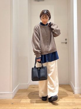 「アイテム（バレエシューズ）」を使った、yokoo さん（レディース・156cm）の秋コーディネート