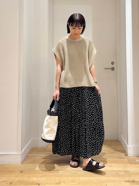 「URBAN RESEARCH DOORS（アーバンリサーチドアーズ）のリネンライクニットプルオーバー（ニット/セーター）」を使った、yokoo さん（レディース・156cm）の夏コーディネート