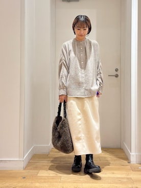 「アイテム（シャツ/ブラウス、ベージュ系）」を使った、yokoo さん（レディース・156cm）の冬コーディネート