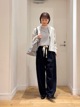 「URBAN RESEARCH DOORS（アーバンリサーチドアーズ）の『UVカット/イージーケア/抗菌防臭』『UR TECH』完声シルケットロングスリーブ Tシャツ（Tシャツ/カットソー、ホワイト系）」を使った、yokoo さん（レディース・156cm）の秋コーディネート