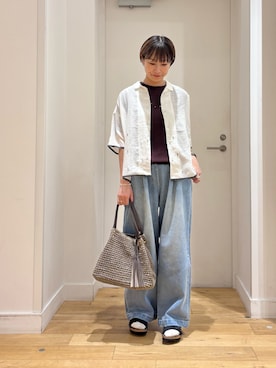 「かぐれ（カグレ）のジャムダニオープンカラーシャツ（シャツ/ブラウス、ホワイト系）」を使った、yokoo さん（レディース・156cm）の春コーディネート