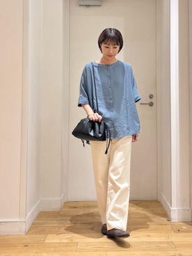 「URBAN RESEARCH DOORS（アーバンリサーチドアーズ）のバックシャーリングドルマンブラウス（シャツ/ブラウス、ブルー系）」を使った、yokoo さん（レディース・156cm）の夏コーディネート
