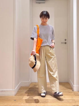 「URBAN RESEARCH DOORS（アーバンリサーチドアーズ）の『UR TECH』コットンロールスリーブプルオーバー｜機能素材/抗菌/汗シミ防止/Tシャツ/シンプル（Tシャツ/カットソー、ホワイト系）」を使った、yokoo さん（レディース・156cm）の春コーディネート