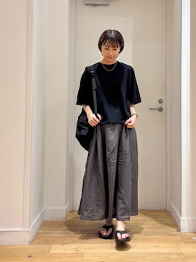 「URBAN RESEARCH DOORS（アーバンリサーチドアーズ）のFORK&SPOON　ショルダータックTシャツ（Tシャツ/カットソー、ブラック系）」を使った、yokoo さん（レディース・156cm）の夏コーディネート