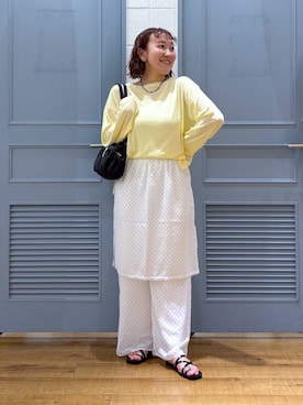 「LOWRYS FARM（ローリーズファーム）のＵＳＥＦＵＬシアープルオーバー　580950（Tシャツ/カットソー、イエロー系）」を使った、ももさん（レディース・157cm）の夏コーディネート