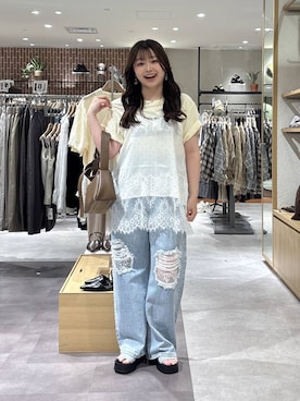 「LOWRYS FARM（ローリーズファーム）のレースデニム　601055（デニムパンツ、ブルー系）」を使った、るーちゃんさん（レディース）の春コーディネート