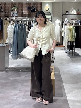 「LOWRYS FARM（ローリーズファーム）のヤワラカルイ２ＷＡＹショルダーＢＡＧ 115210（ショルダーバッグ、ホワイト系）」を使った、るーちゃんさん（レディース）の夏コーディネート