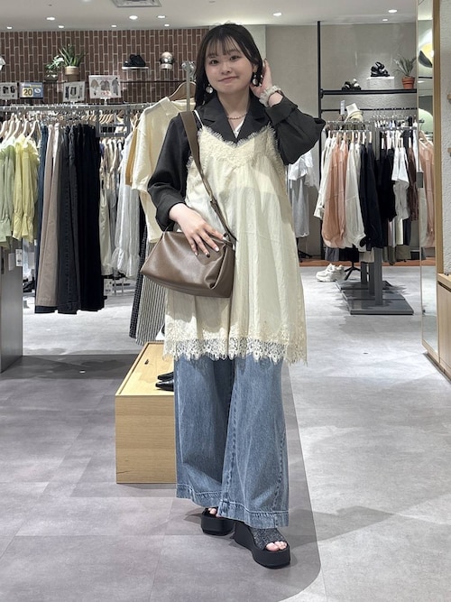LOWRYS FARM 京都ポルタるーちゃんさんのデニムパンツを使った