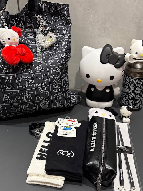 HELLO KITTY】フェイスビーズキーチャーム 641552（キーホルダー）｜Me