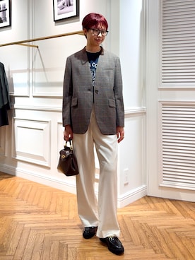 「DRESSTERIOR（ドレステリア）の【マシンウォッシャブル】Super100’sウール サキソニーイージーパンツ（Pants、ホワイト系）」を使った、renaさん（レディース・165cm）の秋コーディネート