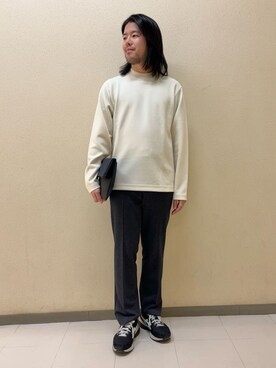 「アイテム（クラッチバッグ、ブルー系）」を使った、及川さん（メンズ・170cm）の冬コーディネート