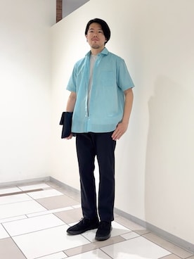 「アイテム（クラッチバッグ、ブルー系）」を使った、及川さん（メンズ・170cm）の夏コーディネート