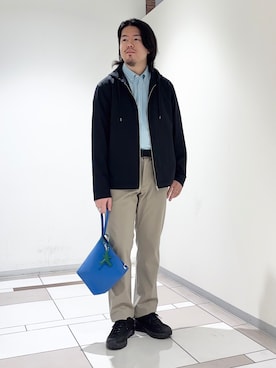 「アイテム（キーケース/キーアクセサリー、グリーン系）」を使った、及川さん（メンズ・170cm）の春コーディネート