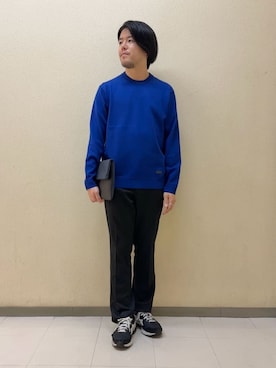 「アイテム（クラッチバッグ、ブルー系）」を使った、及川さん（メンズ・170cm）の秋コーディネート