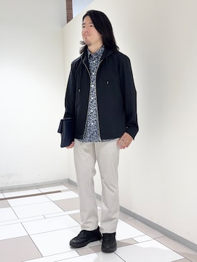 「アイテム（クラッチバッグ、ブルー系）」を使った、及川さん（メンズ・170cm）の夏コーディネート
