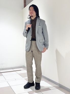 「esche（エッシュ）のアイテム」を使った、及川さん（メンズ・170cm）の春コーディネート