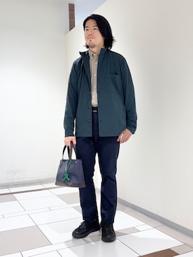 「アイテム（キーケース/キーアクセサリー、グリーン系）」を使った、及川さん（メンズ・170cm）の秋コーディネート