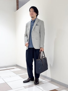 「アイテム（ハンカチ/ハンドタオル、ブルー系）」を使った、及川さん（メンズ・170cm）の秋コーディネート
