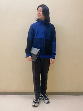 「アイテム（クラッチバッグ、グレー系）」を使った、及川さん（メンズ・170cm）の冬コーディネート