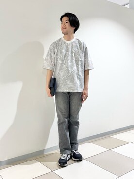 「アイテム（クラッチバッグ、ブルー系）」を使った、及川さん（メンズ・170cm）の春コーディネート