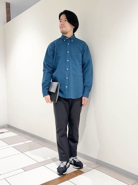 「アイテム（クラッチバッグ、グレー系）」を使った、及川さん（メンズ・170cm）の秋コーディネート