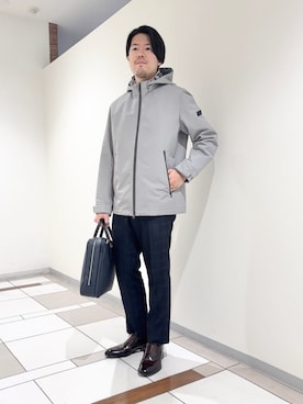 「アイテム（ビジネスバッグ）」を使った、及川さん（メンズ・170cm）の冬コーディネート