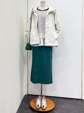 「grove（グローブ）の【貴島明日香さん着用】【撥水】きれいめに着こなせるマウンテンパーカ（ブルゾン、ホワイト系）」を使った、yukariさん（レディース・154cm）の春コーディネート