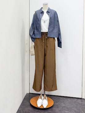 「grove（グローブ）の【貴島明日香さん着用／イージーケア／接触冷感】麻ブレンドクロップドシャツ（シャツ/ブラウス、ブルー系）」を使った、yukariさん（レディース・154cm）の春コーディネート