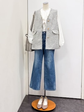 「grove（グローブ）の【手洗いOK】ツイードペプラムジレ（ベスト、ブラック系）」を使った、yukariさん（レディース・154cm）の冬コーディネート