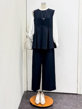 「grove（グローブ）の【マシンウォッシュ/防シワ】袖ドッキングペプラムブラウス【着回しカセット】（シャツ/ブラウス、ブルー系）」を使った、yukariさん（レディース・154cm）の冬コーディネート