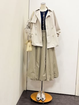 「grove（グローブ）の【貴島明日香さん着用】【撥水／シルエット2WAY】軽やかミドルトレンチコート（トレンチコート、ベージュ系）」を使った、yukariさん（レディース・154cm）の春コーディネート