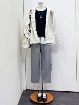 「grove（グローブ）の【貴島明日香さん着用】【撥水】きれいめに着こなせるマウンテンパーカ（ブルゾン、ホワイト系）」を使った、yukariさん（レディース・154cm）の春コーディネート