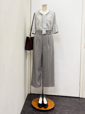 「grove（グローブ）の【洗濯機OK/シワになりにくい】1枚で華やぐ配色ボウタイブラウス（シャツ/ブラウス、ホワイト系）」を使った、yukariさん（レディース・154cm）の夏コーディネート