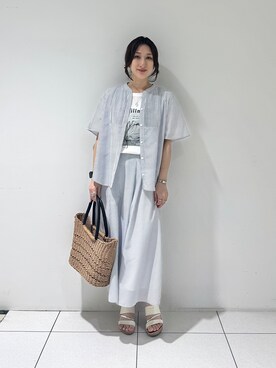 「INDIVI（インディヴィ）の【接触冷感/洗える】シアーシャンブレーピンタックブラウス（シャツ/ブラウス、ホワイト系）」を使った、そんさん（レディース・155cm）の春コーディネート