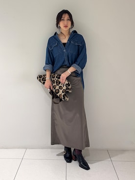 「INDIVI（インディヴィ）の【洗える／体型カバー】ライトデニム ワークシャツ（シャツ/ブラウス、ブルー系）」を使った、そんさん（レディース・155cm）の秋コーディネート