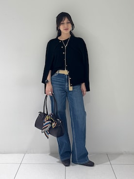 「INDIVI（インディヴィ）の【褒められデニム】ワイドストレート デニムパンツ（デニムパンツ、ブルー系）」を使った、そんさん（レディース・155cm）の秋コーディネート
