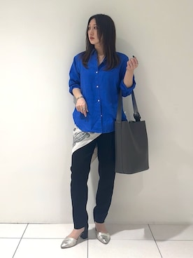 「INDIVI（インディヴィ）の【接触冷感／2WAY】カシュクールリネンシャツ（シャツ/ブラウス、ブルー系）」を使った、そんさん（レディース・155cm）の夏コーディネート