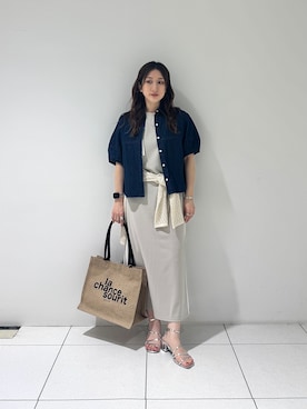 「GALLEST（ギャレスト）のフォルムスリーブデニムシャツ（シャツ/ブラウス、ブルー系）」を使った、そんさん（レディース・155cm）の夏コーディネート