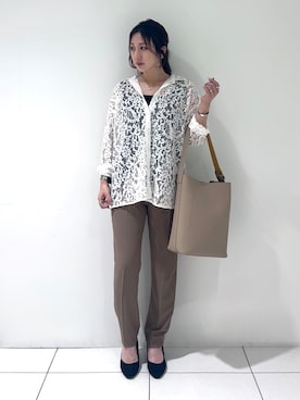 「INDIVI（インディヴィ）の【洗える／トレンド】大人レースシャツ（シャツ/ブラウス、ホワイト系）」を使った、そんさん（レディース・155cm）の夏コーディネート