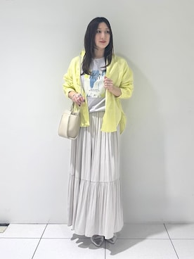 「INDIVI（インディヴィ）の【接触冷感／2WAY】カシュクールリネンシャツ（シャツ/ブラウス、イエロー系）」を使った、そんさん（レディース・155cm）の夏コーディネート