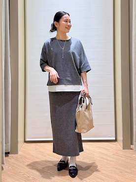 「アイテム（セットアップ、グレー系）」を使った、あんりさん（レディース・160cm）の秋コーディネート