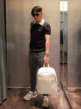 「ARMANI EXCHANGE（アルマーニエクスチェンジ）の【A|X アルマーニ エクスチェンジ】ロゴ オン バックネック 半袖ポロシャツ/SLIM（ポロシャツ、ブラック系）」を使った、Toschiakiさん（メンズ・168cm）の春コーディネート