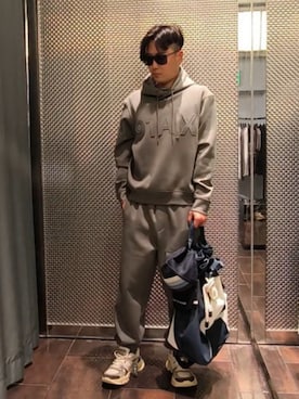 「ARMANI EXCHANGE（アルマーニエクスチェンジ）の【A|X アルマーニ エクスチェンジ】ミックスマテリアル マルチカラー レースアップスニーカー（スニーカー、ベージュ系）」を使った、Toschiakiさん（メンズ・168cm）の夏コーディネート